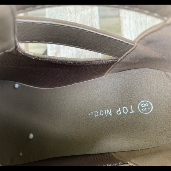 Brown boots with buckle and small heel - Picture 4 of 6